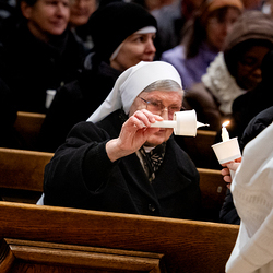 Vesper am Tag des geweihten Lebens / Erzdiözese Wien/Schönlaub