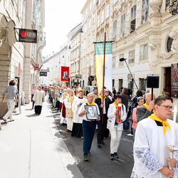 400 Mesnerinnen und Mesner bei österreichweiter Wallfahrt / Erzdiözese Wien/Schönlaub, Stephan Schönlaub 400 Mesnerinnen und Mesner bei österreichweiter Wallfahrt